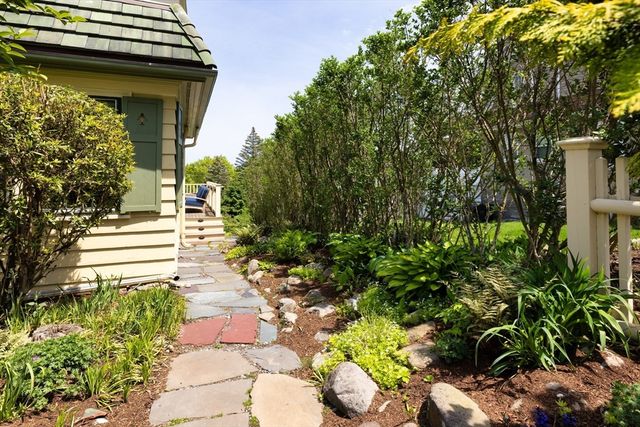 20 Moss Hill Rd, Boston, MA 02130