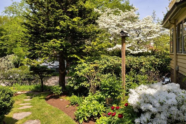 20 Moss Hill Rd, Boston, MA 02130
