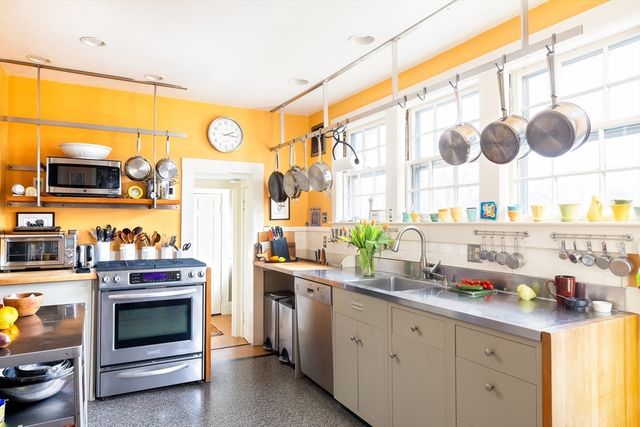 20 Moss Hill Rd, Boston, MA 02130
