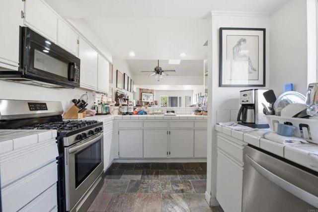 1489 Goldrush Way, Oceanside, CA 92057