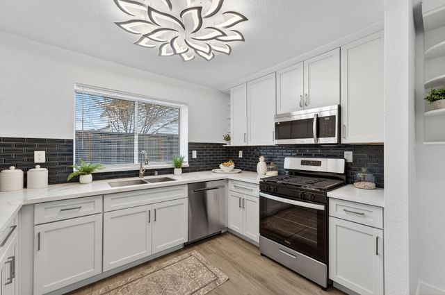 1822 4th St, Lincoln, CA 95648