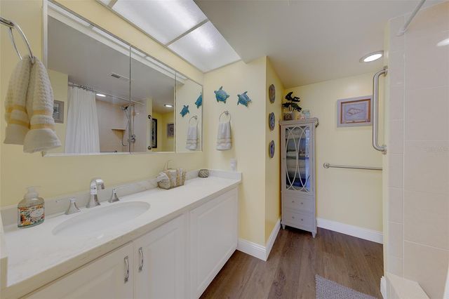1460 GULF BOULEVARD 305, Clearwater, FL 33767