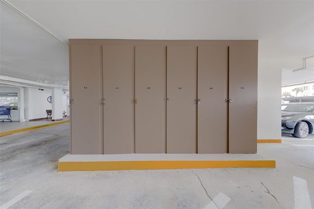1460 GULF BOULEVARD 305, Clearwater, FL 33767