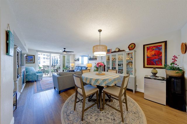 1460 GULF BOULEVARD 305, Clearwater, FL 33767