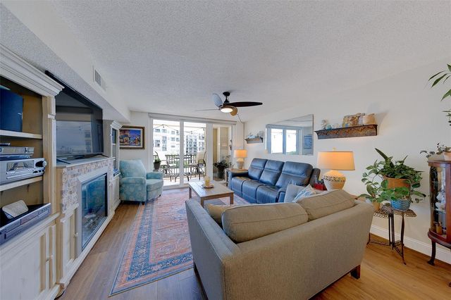 1460 GULF BOULEVARD 305, Clearwater, FL 33767