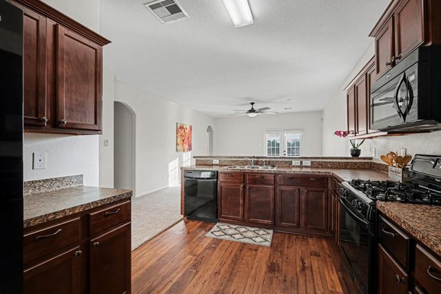 805 Seadrift Court, La Marque, TX 77568