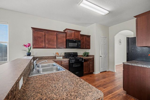 805 Seadrift Court, La Marque, TX 77568