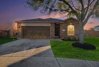 805 Seadrift Court, La Marque, TX 77568