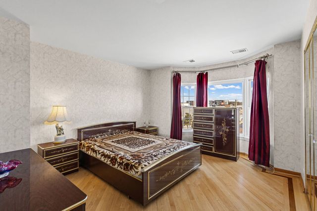 8620 Waukegan Road 408, Morton Grove, IL 60053