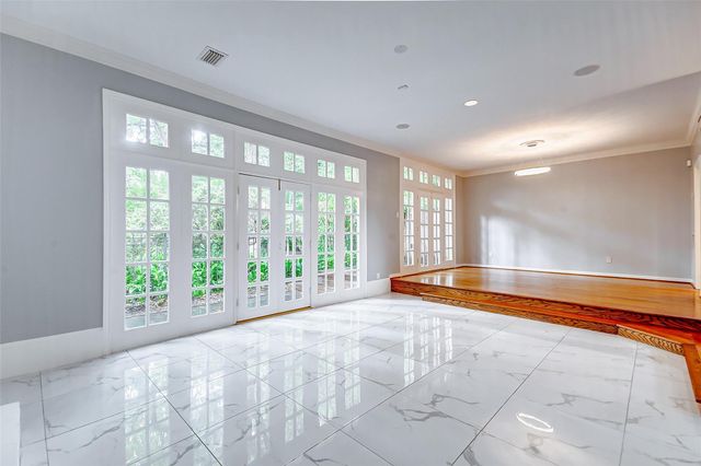 201 Vanderpool Lane 94, Houston, TX 77024