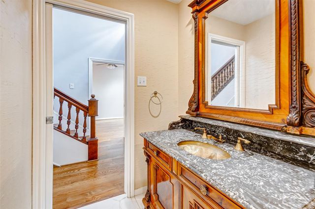 201 Vanderpool Lane 94, Houston, TX 77024