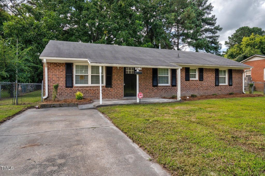 903 Martin Luther King Jr Drive, Tarboro, NC 27886