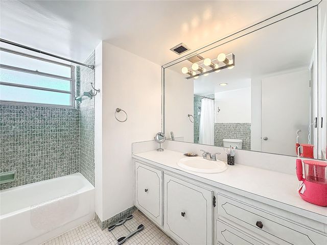 1401 NE Miami Gardens Drive 286, Miami, FL 33179