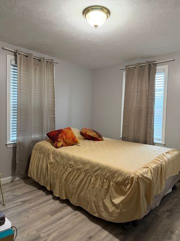 25 Ridlon Rd, Boston, MA 02136