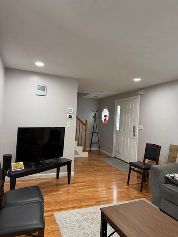 25 Ridlon Rd, Boston, MA 02136