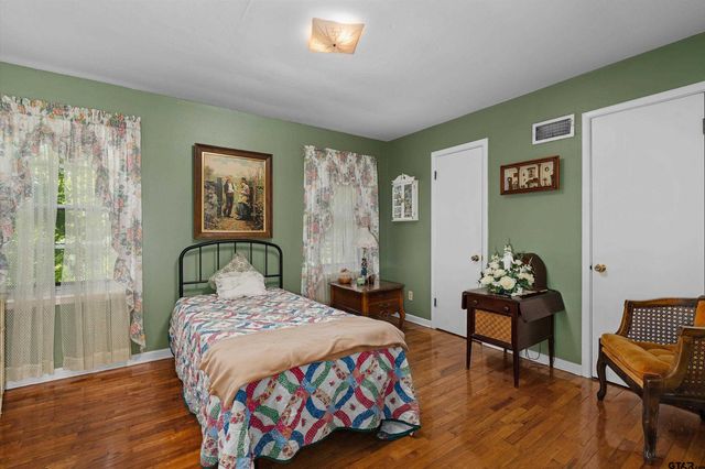 112 Blacknall, Henderson, TX 75652