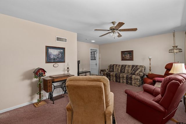 112 Blacknall, Henderson, TX 75652