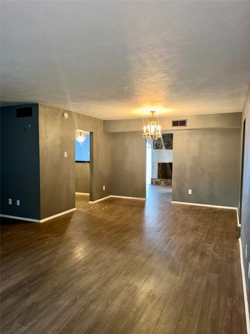 7855 Meadow Park Drive B, Dallas, TX 75230