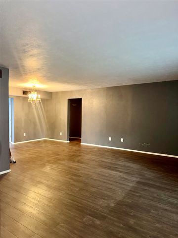 7855 Meadow Park Drive B, Dallas, TX 75230