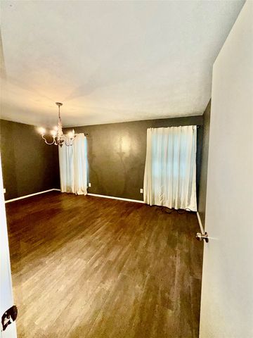 7855 Meadow Park Drive B, Dallas, TX 75230