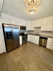 7855 Meadow Park Drive B, Dallas, TX 75230