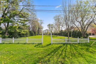 2803 N Vista Road, Arlington Heights, IL 60004