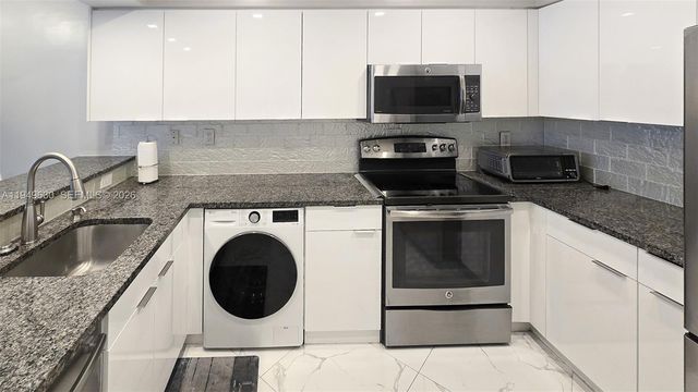 2501 S Ocean Dr 503, Hollywood, FL 33019