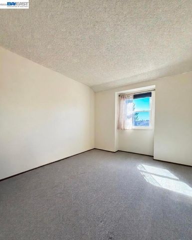 1936 Corte Cruz, Pinole, CA 94564