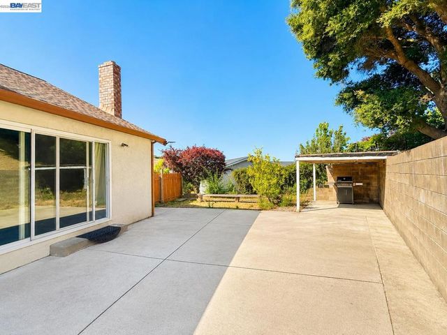 1936 Corte Cruz, Pinole, CA 94564