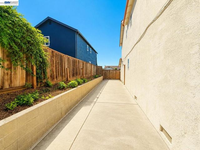1936 Corte Cruz, Pinole, CA 94564
