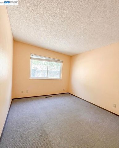 1936 Corte Cruz, Pinole, CA 94564