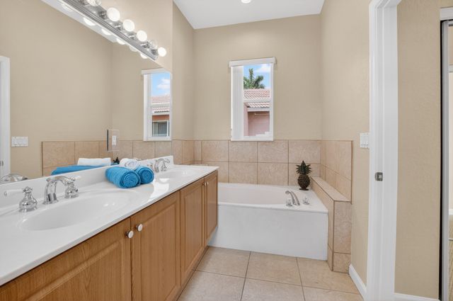 9954 Boynton Gardens Way, Boynton Beach, FL 33437