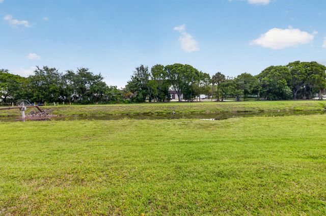 9954 Boynton Gardens Way, Boynton Beach, FL 33437