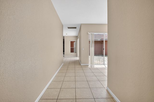 9954 Boynton Gardens Way, Boynton Beach, FL 33437