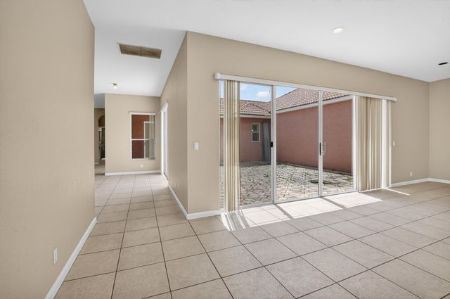 9954 Boynton Gardens Way, Boynton Beach, FL 33437