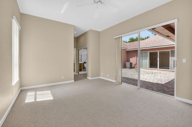 9954 Boynton Gardens Way, Boynton Beach, FL 33437