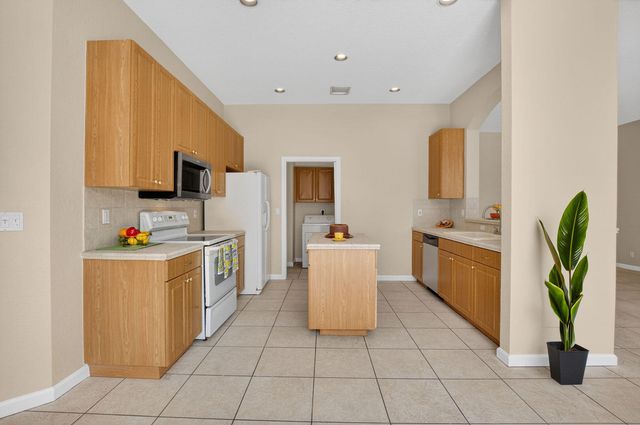 9954 Boynton Gardens Way, Boynton Beach, FL 33437