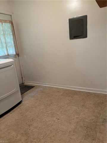 2504 Decathlon CRES, Virginia Beach, VA 23453