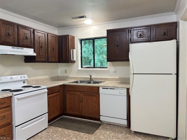 2504 Decathlon CRES, Virginia Beach, VA 23453