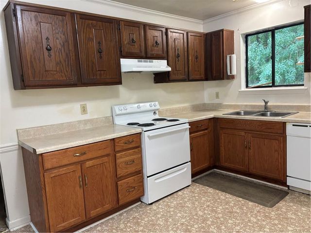 2504 Decathlon CRES, Virginia Beach, VA 23453