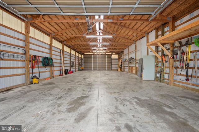 6786 FLINT HILL RD, New Tripoli, PA 18066