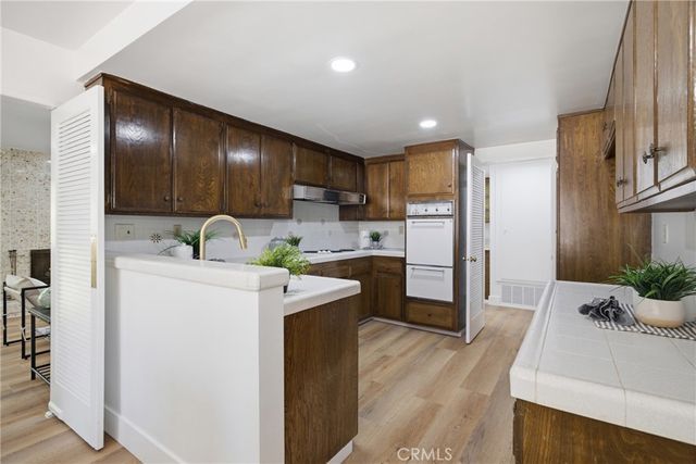 537 Redlands, Claremont, CA 91711