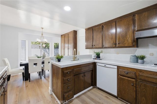 537 Redlands, Claremont, CA 91711