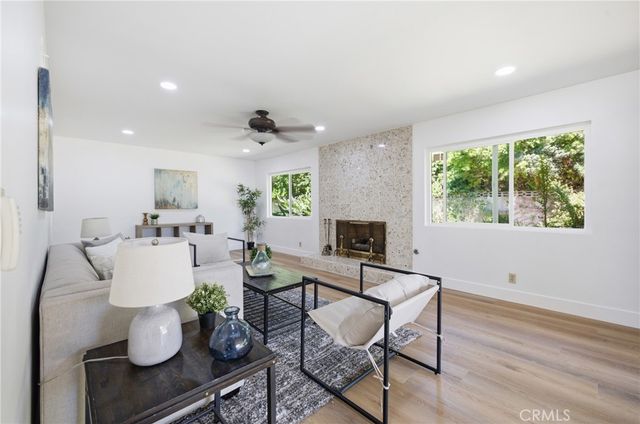 537 Redlands, Claremont, CA 91711