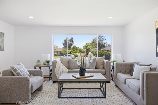 537 Redlands, Claremont, CA 91711