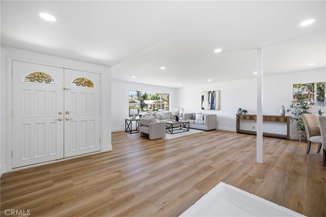 537 Redlands, Claremont, CA 91711