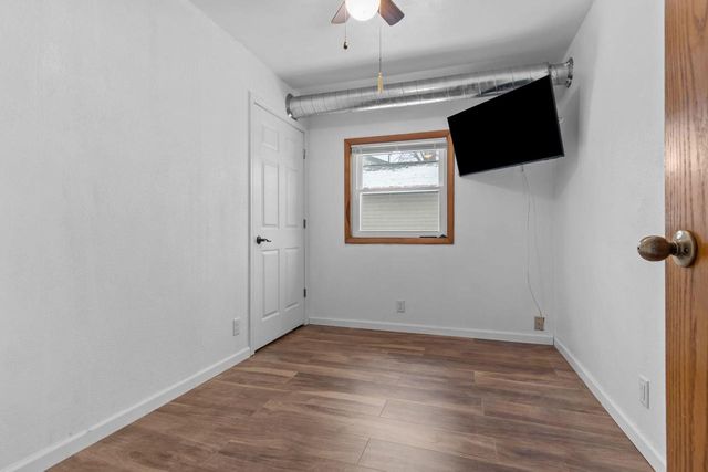 958 COZY LANE, Oshkosh, WI 54901