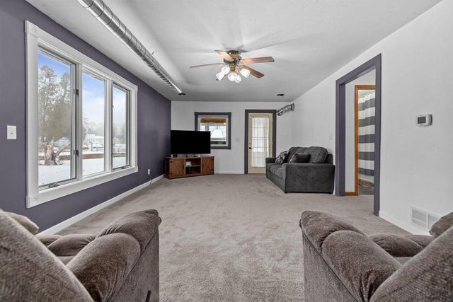 958 COZY LANE, Oshkosh, WI 54901