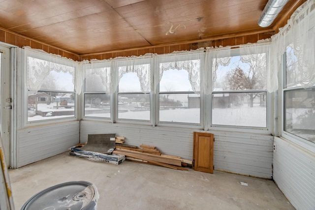 958 COZY LANE, Oshkosh, WI 54901