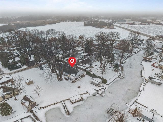 958 COZY LANE, Oshkosh, WI 54901